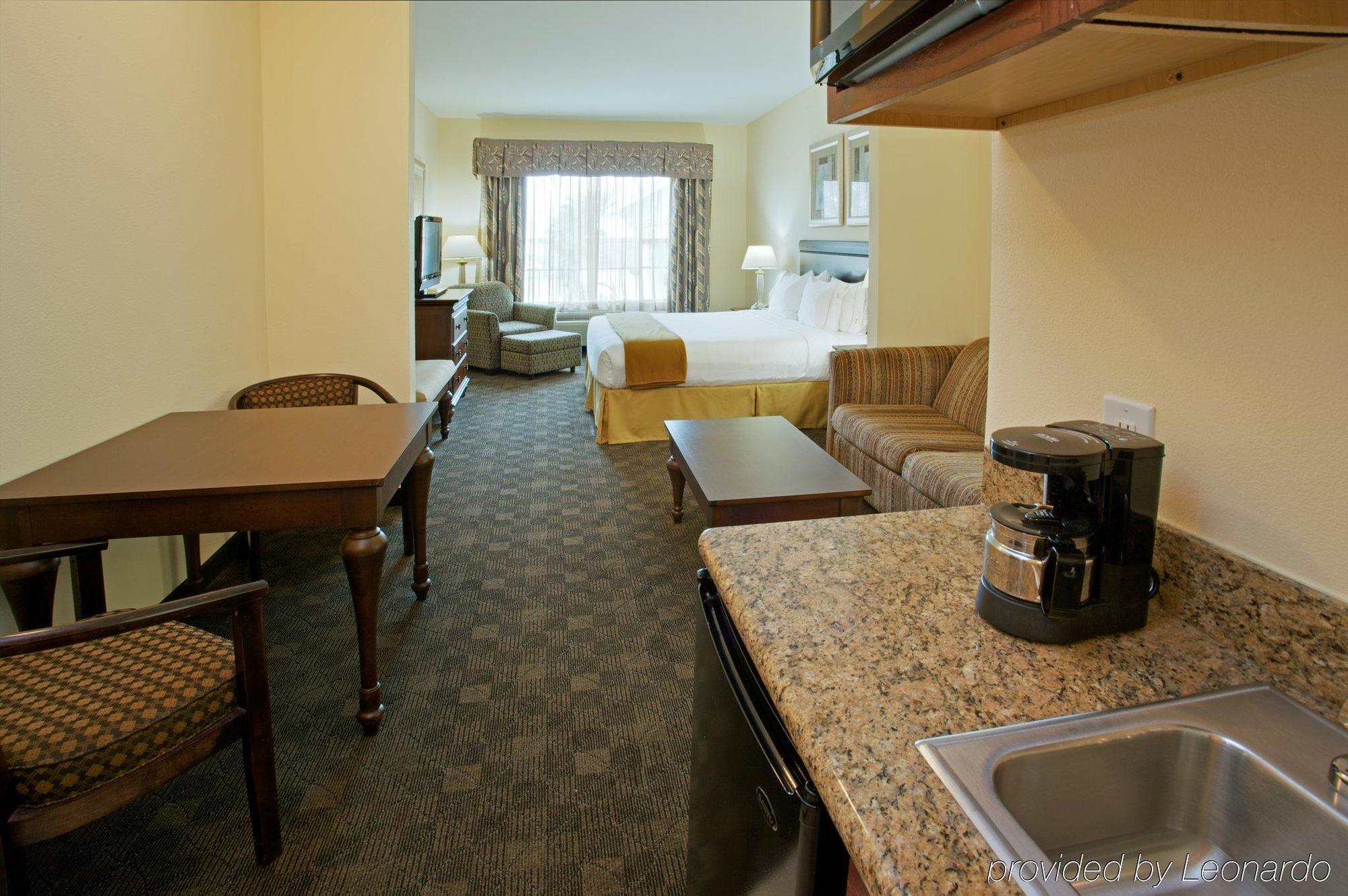 Holiday Inn Express Pearland By Ihg Bilik gambar